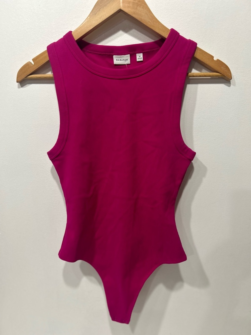 Babaton Aritzia Ribbed Sleeveless Bodysuit Pink Fuchsia Scoop Neck Size M